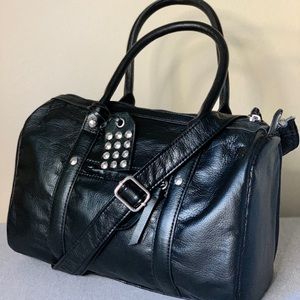 Black body/shoulder bag